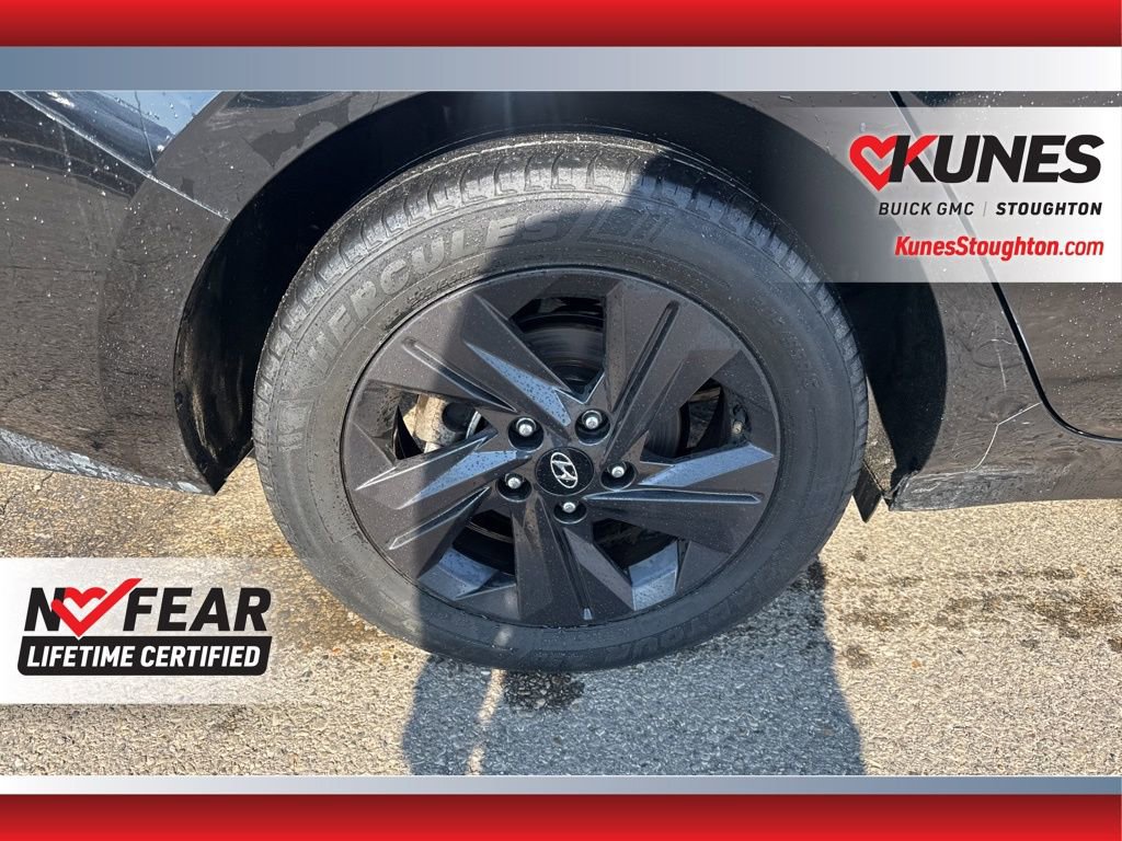 Used 2022 Hyundai Elantra SEL image 13