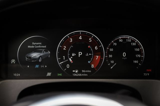 Used 2018 Jaguar XF S AWD/4WD image 31