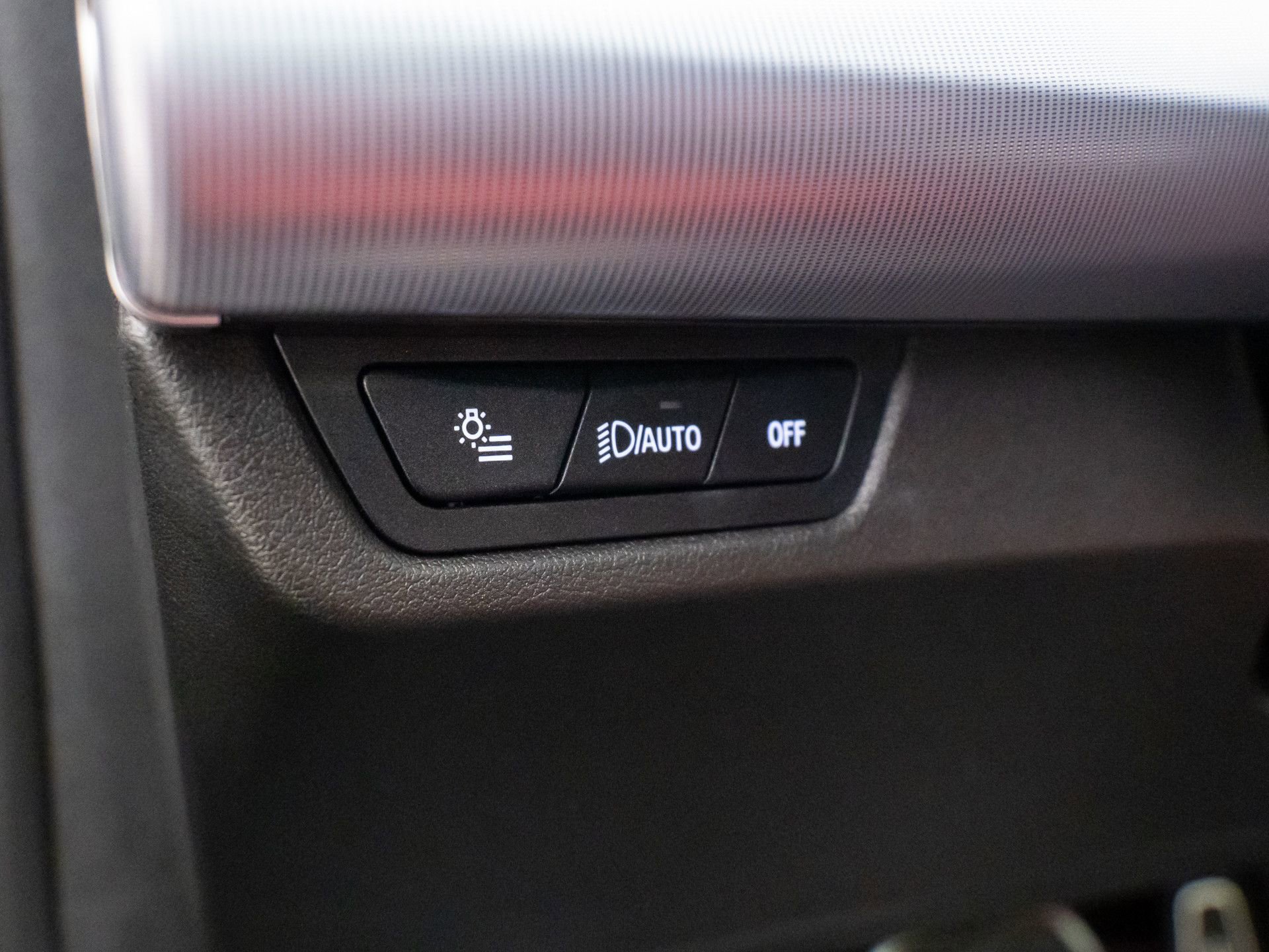 Used 2025 BMW X1 xDrive28i w/ M Sport Package image 19