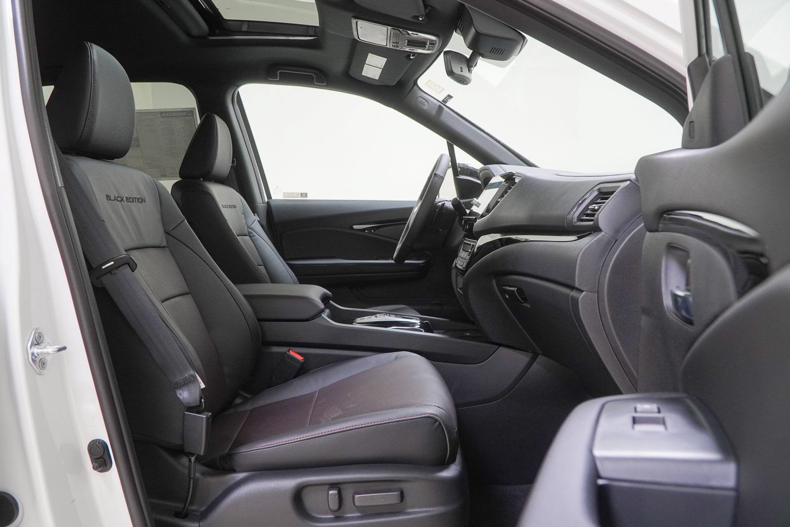 New 2026 Honda Ridgeline Black Edition image 39