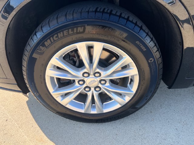 Used 2024 Cadillac XT6 Luxury w/ LPO, Floor Liner Package AWD/4WD image 10