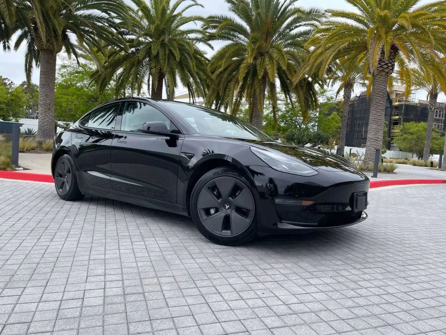 Used 2023 Tesla Model 3 Standard Range image 5