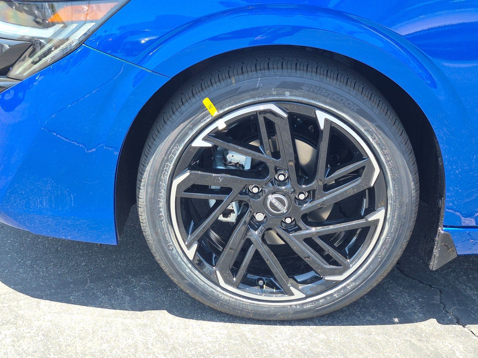 New 2026 Nissan Sentra SR w/ SR Premium Package FWD image 9