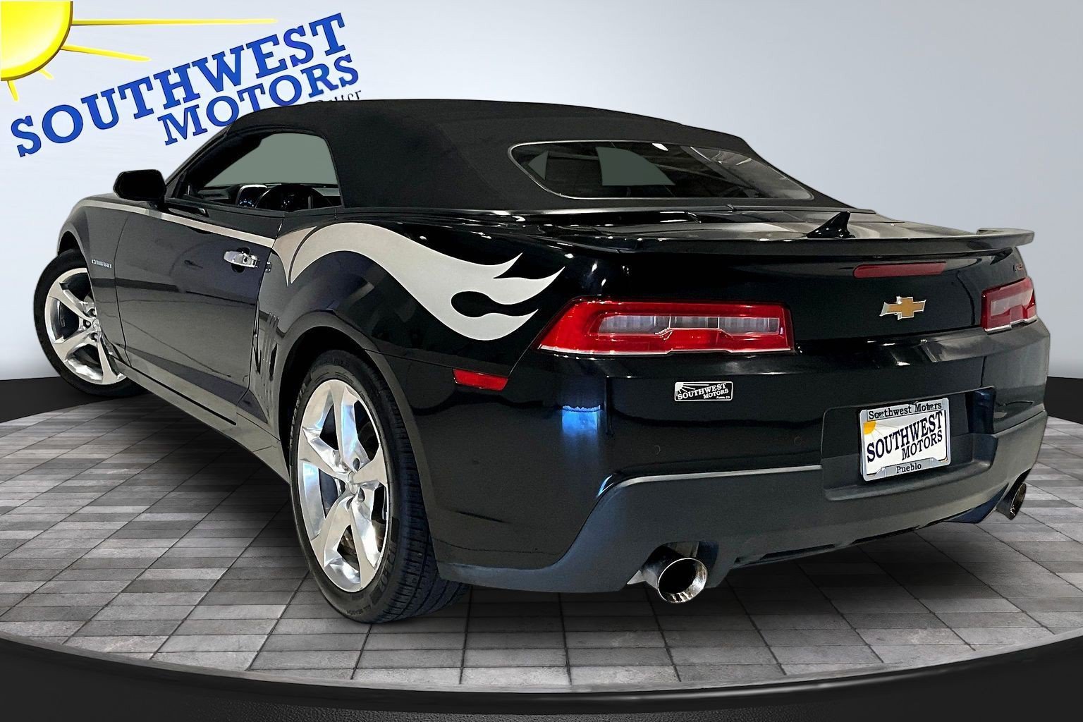 Used 2015 Chevrolet Camaro LT w/ RS Package RWD image 5