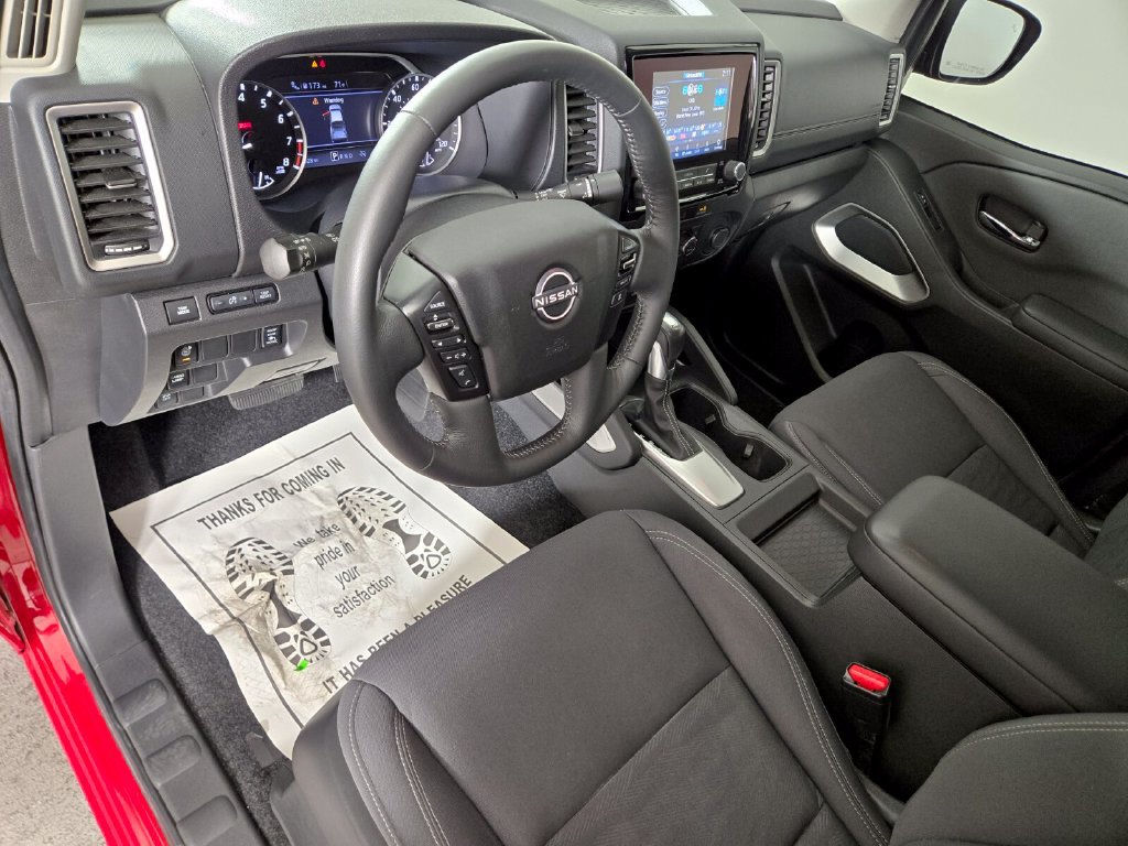 Used 2024 Nissan Frontier SV w/ SV Convenience Package RWD image 15