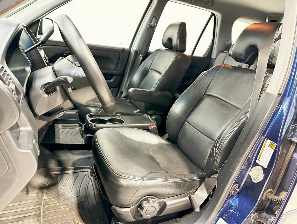 Used 2005 Honda CR-V LX image 17