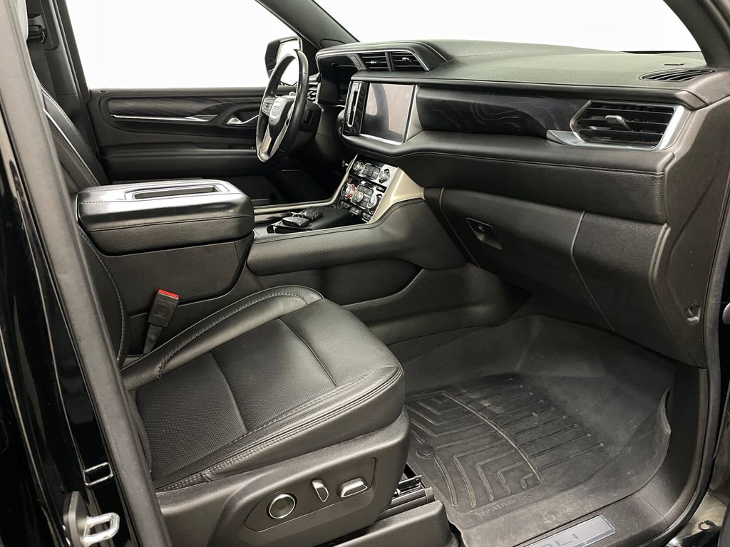 Certified 2022 GMC Yukon Denali w/ Denali Premium Package image 45