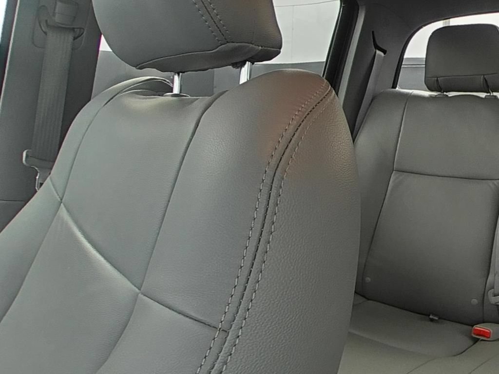 Used 2015 Toyota Tacoma PreRunner w/ TRD Sport Package RWD image 9