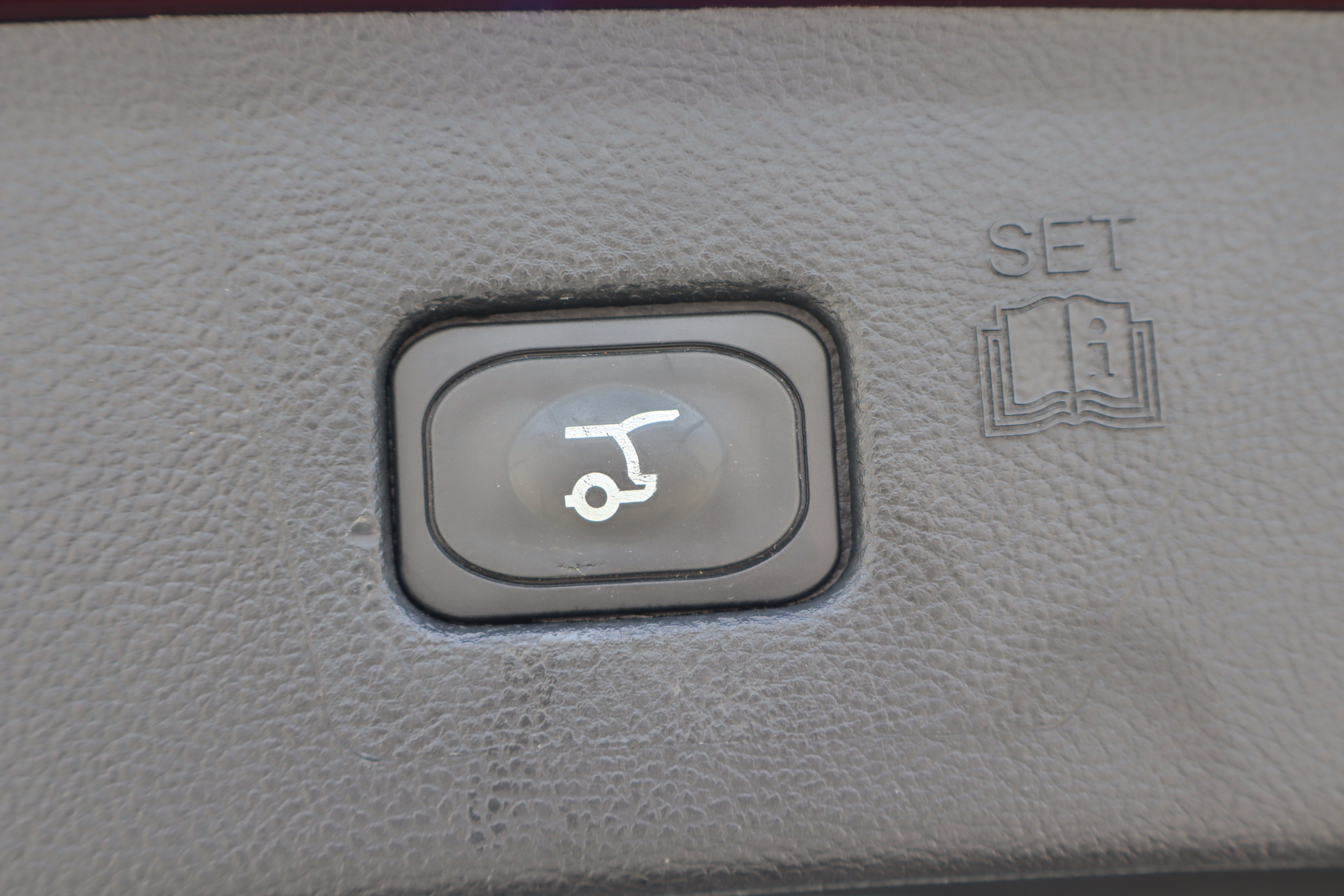 Used 2024 Ford Edge SEL w/ Convenience Package AWD/4WD image 28