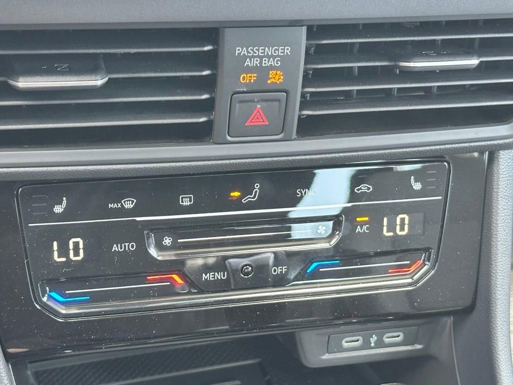 New 2026 Volkswagen Jetta SE FWD image 19