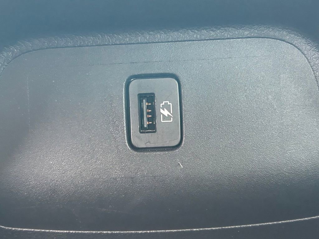 Used 2025 Nissan Sentra SV FWD image 20