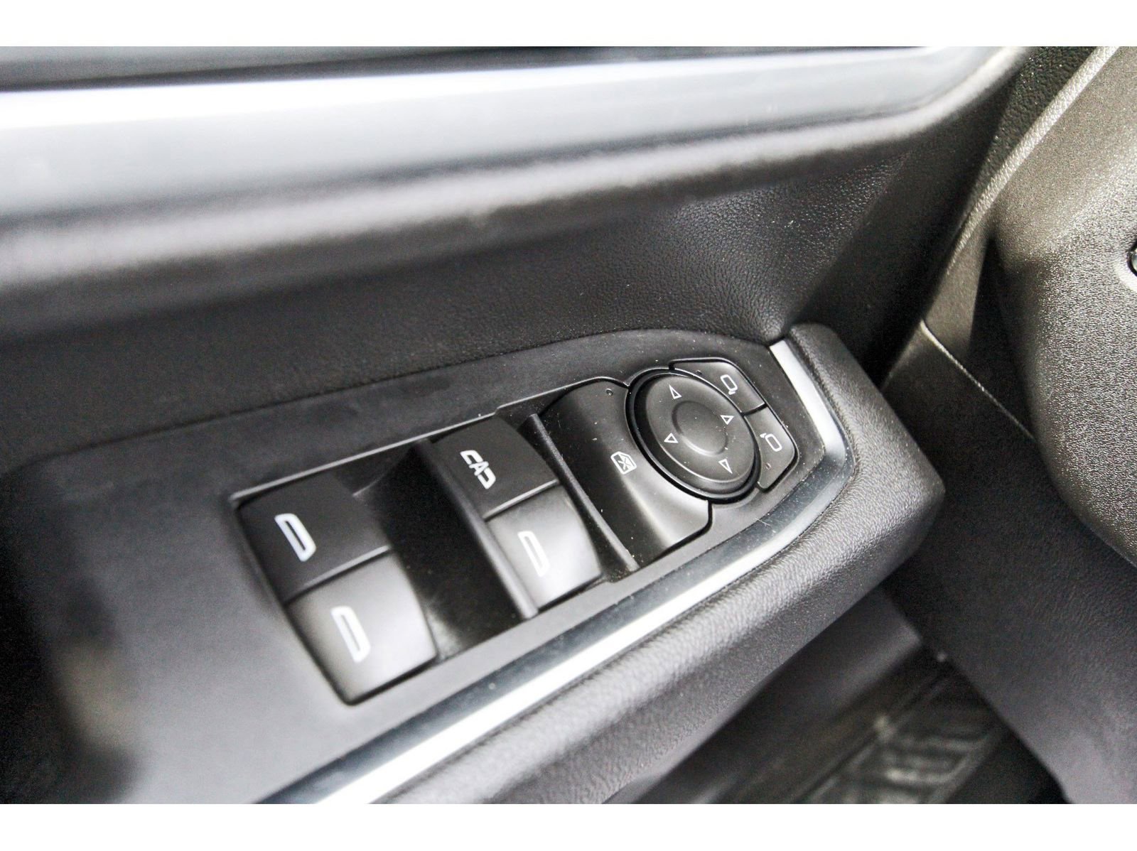 Used 2025 Chevrolet Silverado 2500 LT w/ Convenience Package image 20