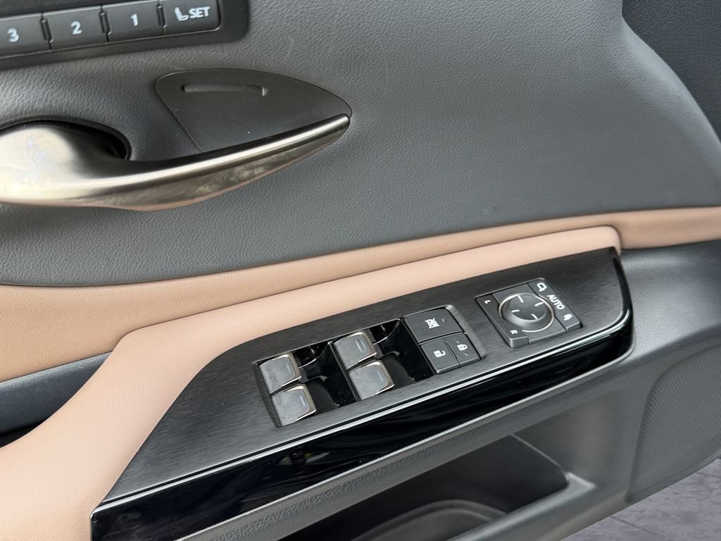 Certified 2025 Lexus ES 350 w/ Premium Package FWD image 14