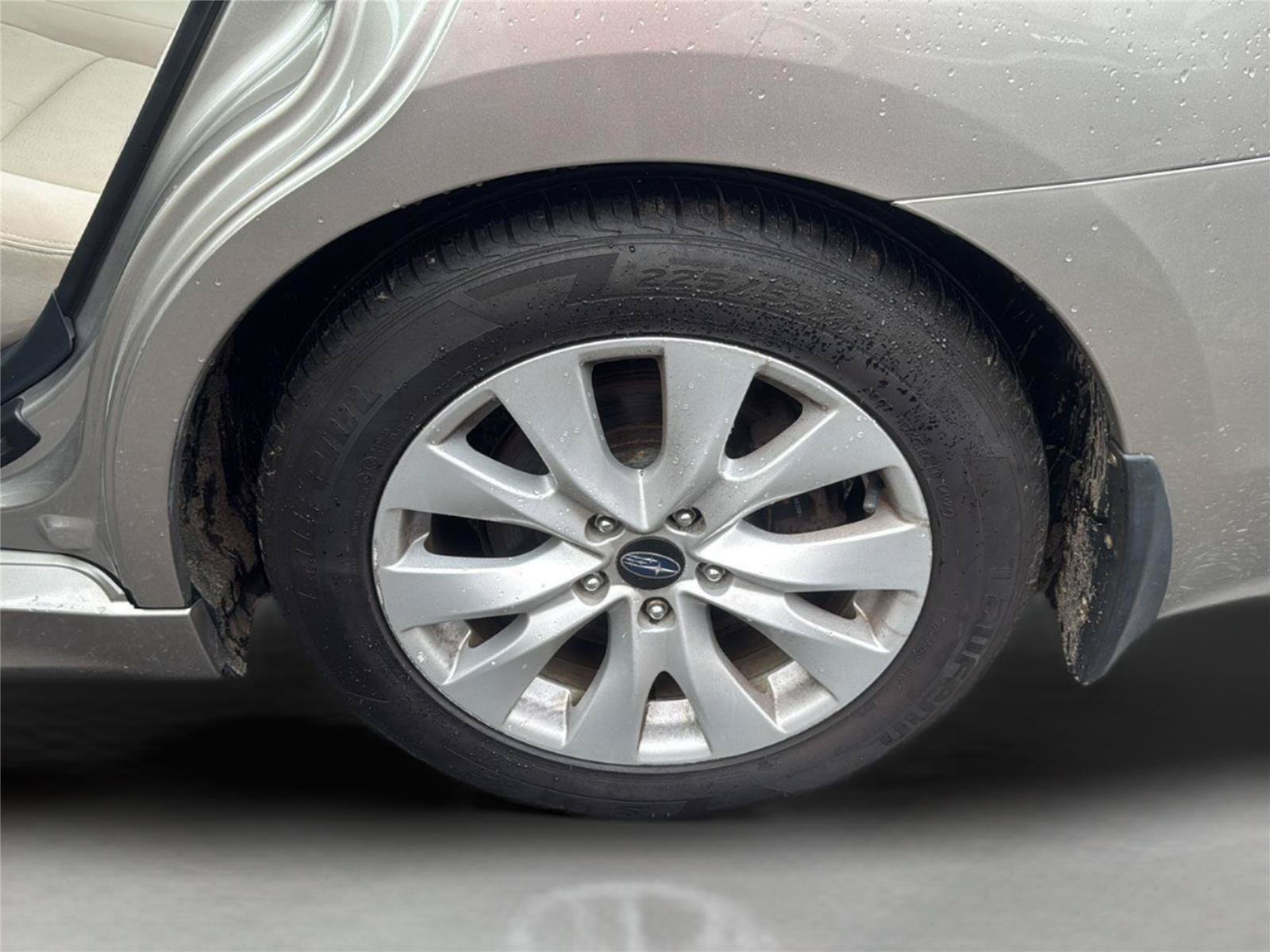 Used 2017 Subaru Legacy 2.5i Premium AWD/4WD image 30