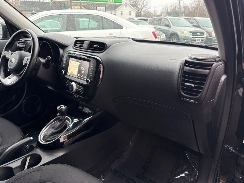 Used 2018 Kia Soul + w/ Audio Package image 16