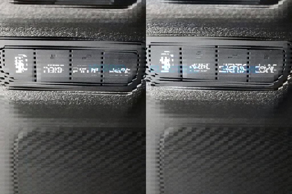 Used 2023 Jeep Wrangler Unlimited w/ Cold Weather Group image 26