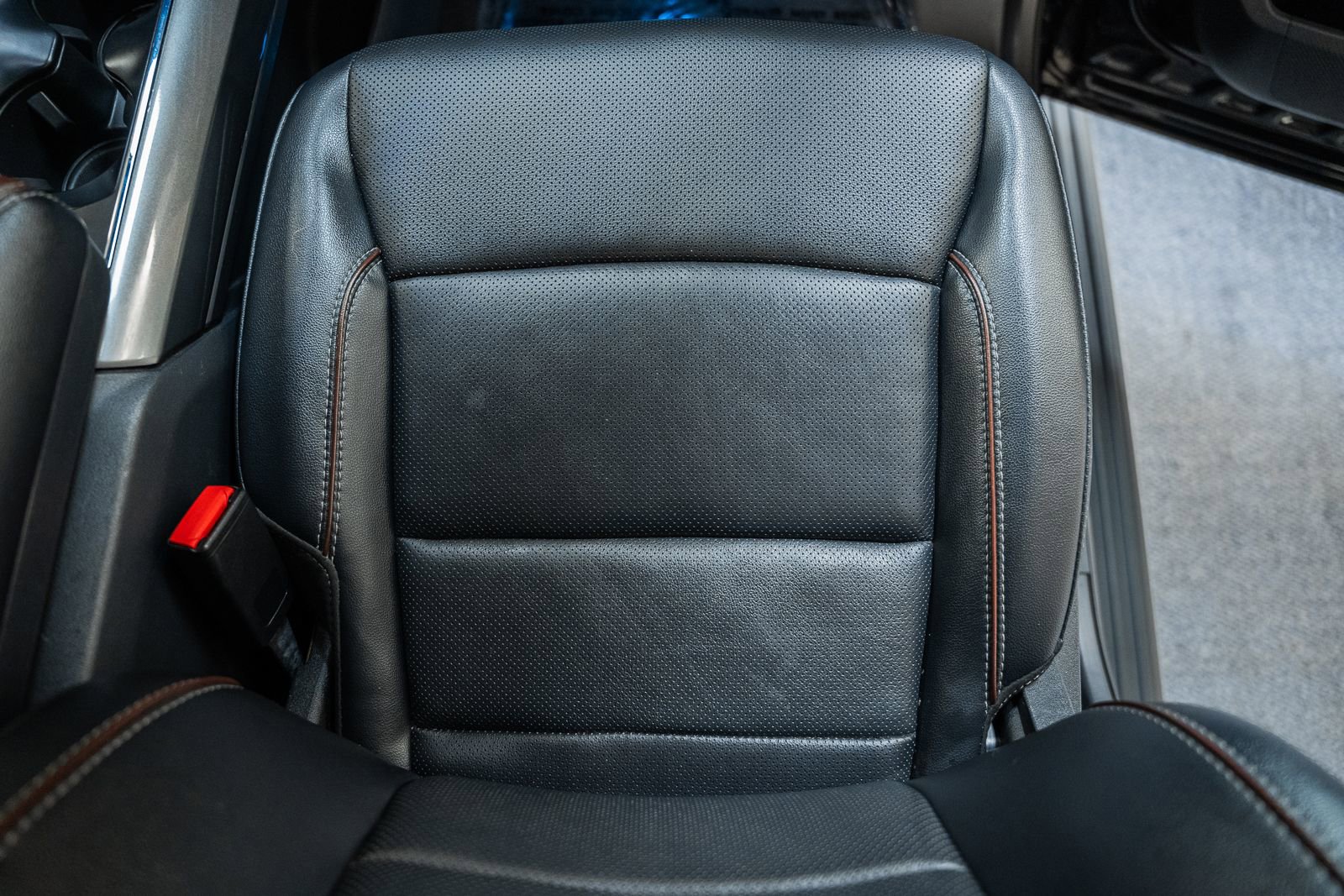 Used 2023 Ford F150 Lariat w/ Equipment Group 502A High image 42