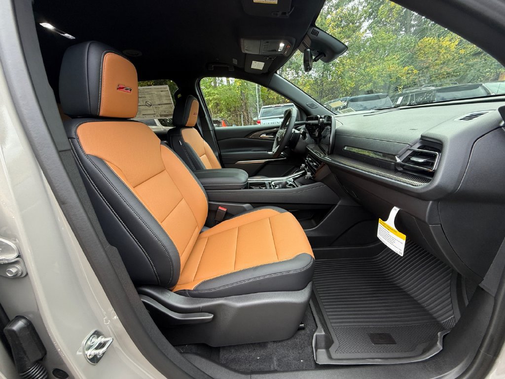 New 2027 Chevrolet Traverse Z71 w/ Enhanced Driving Package AWD/4WD image 28