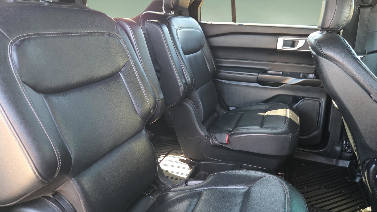 Used 2020 Ford Explorer XLT w/ Equipment Group 202A image 17