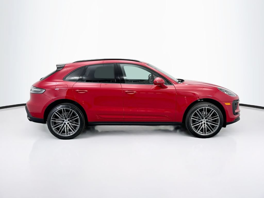 Used 2026 Porsche Macan AWD/4WD image 8