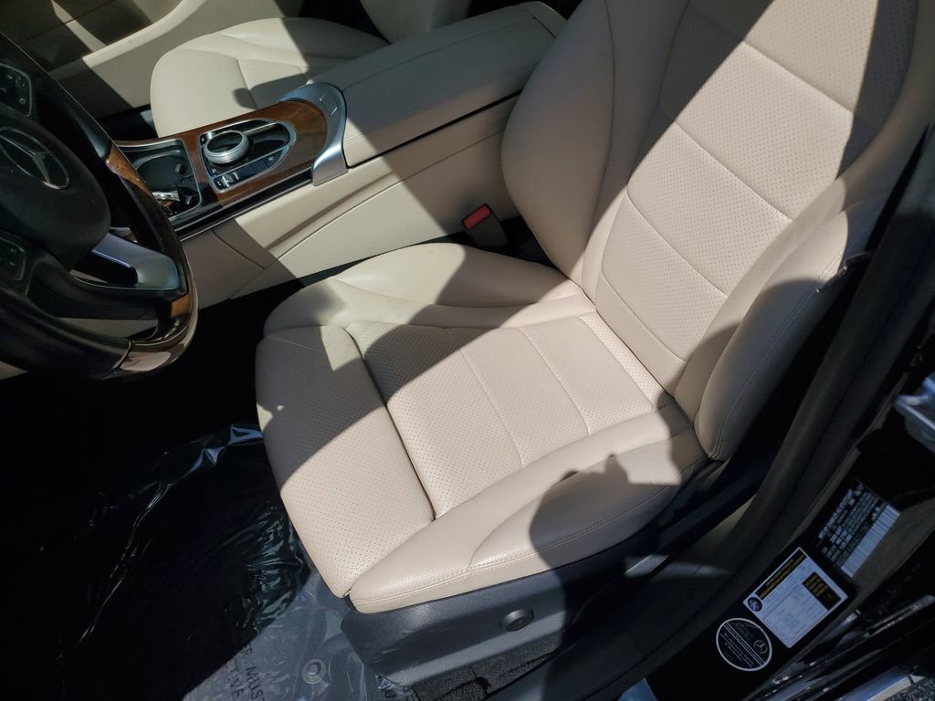 Used 2018 Mercedes-Benz C 300 Sedan w/ Premium Package image 21