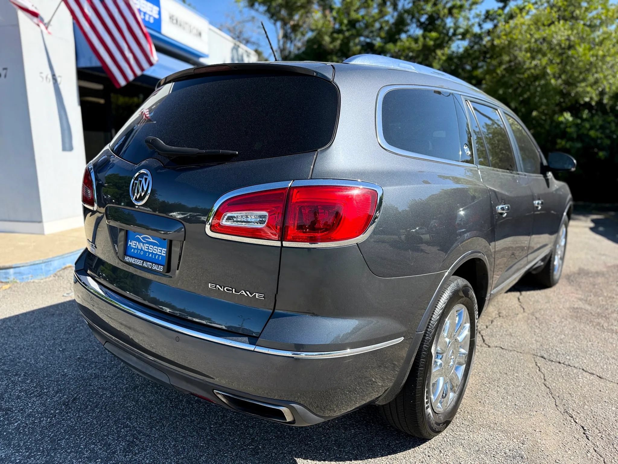 Used 2014 Buick Enclave Leather FWD image 6