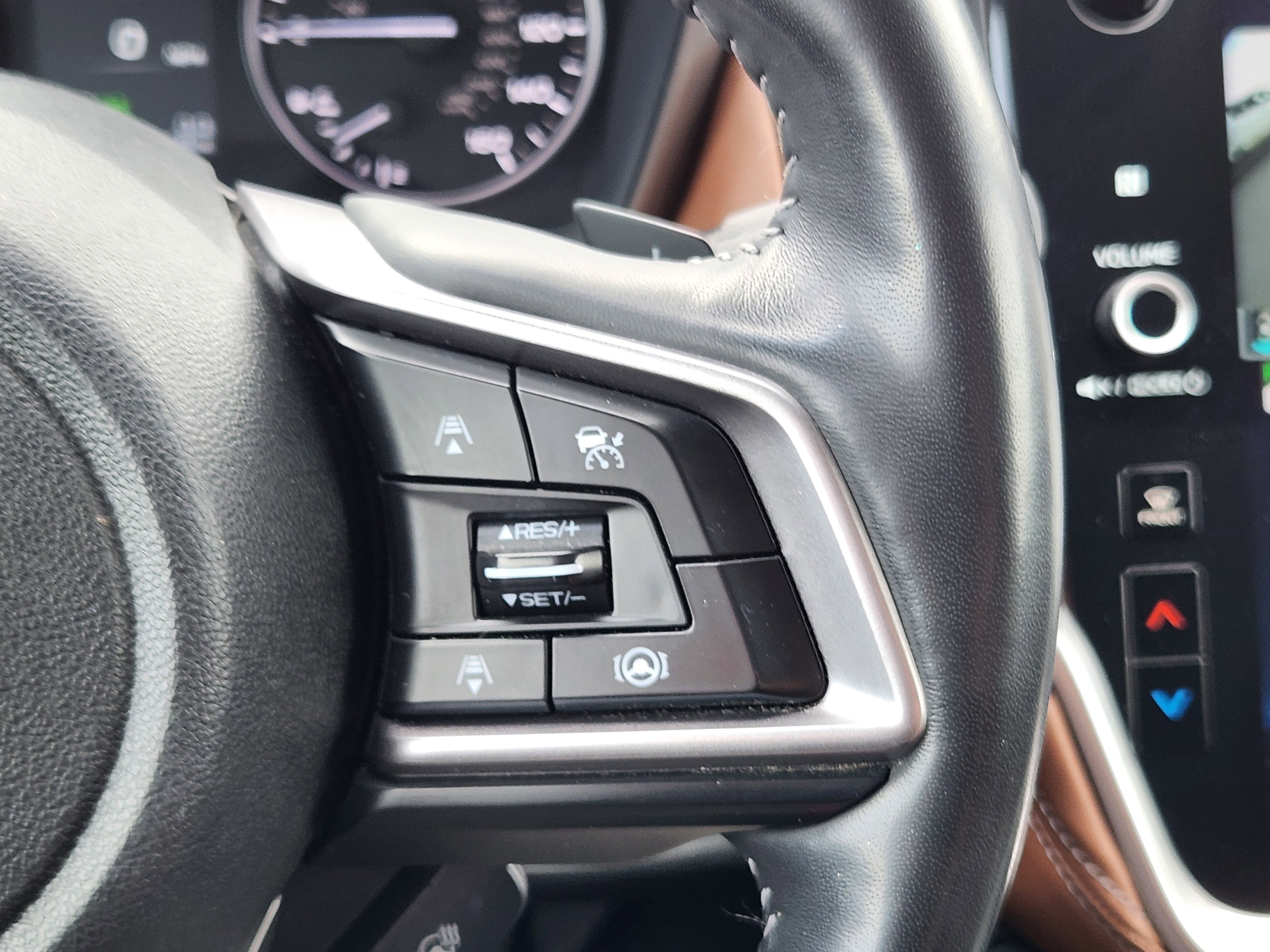 Used 2021 Subaru Outback Touring w/ Popular Package #2 image 29