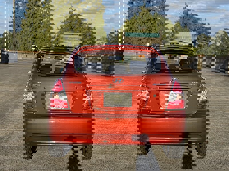 Used 2009 Hyundai Accent GS w/ Popular Equipment Pkg 2 image 4