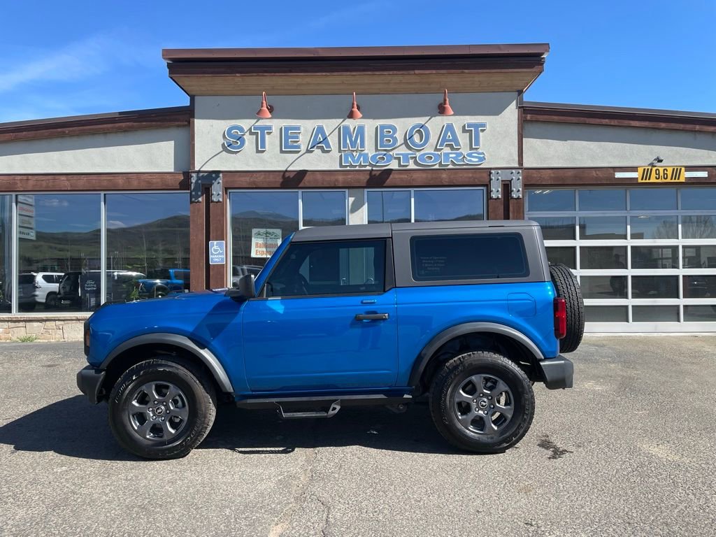 Used 2023 Ford Bronco 2-Door AWD/4WD image 2