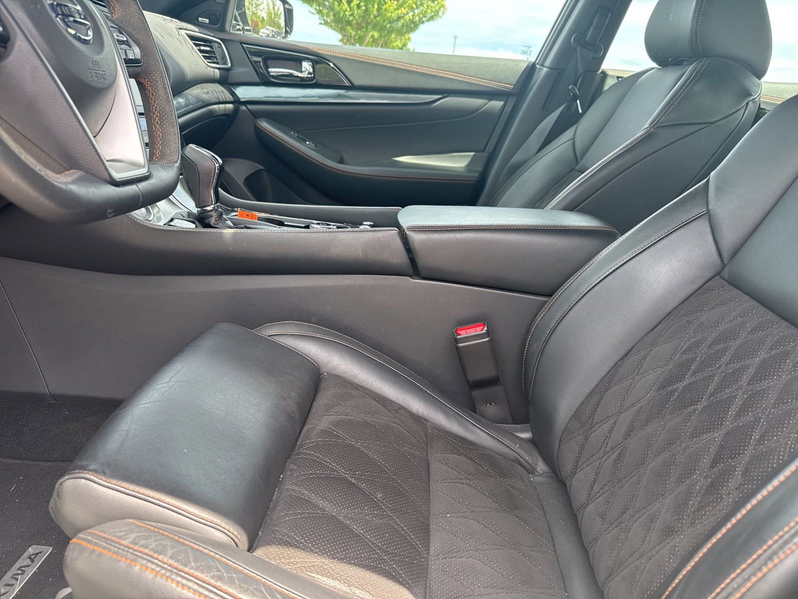 Used 2020 Nissan Maxima SR w/ Sport Mat Group FWD image 12