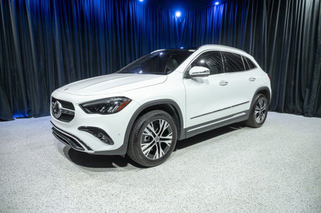 Certified 2025 Mercedes-Benz GLA 250 4MATIC image 1
