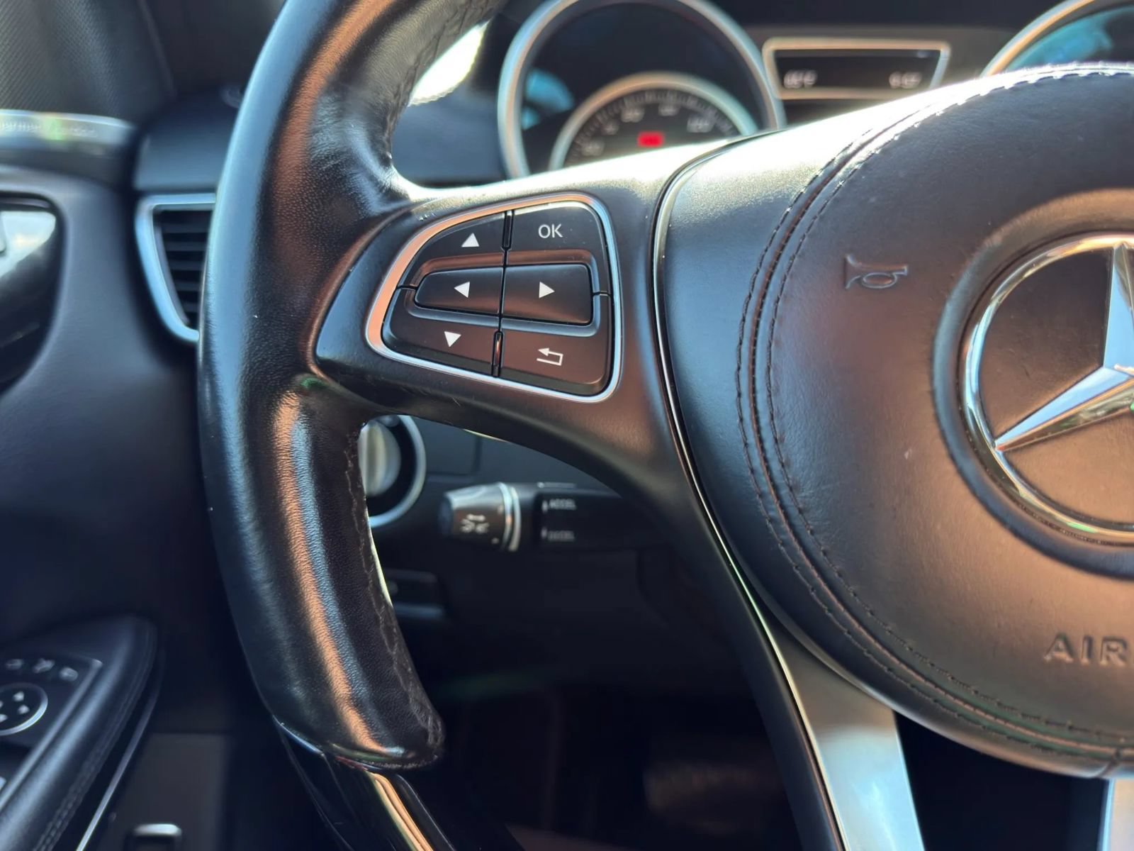 Used 2017 Mercedes-Benz GLS 550 4MATIC w/ Driver Assistance Package image 19