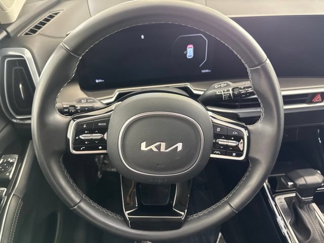 Certified 2025 Kia Sorento SX FWD image 25