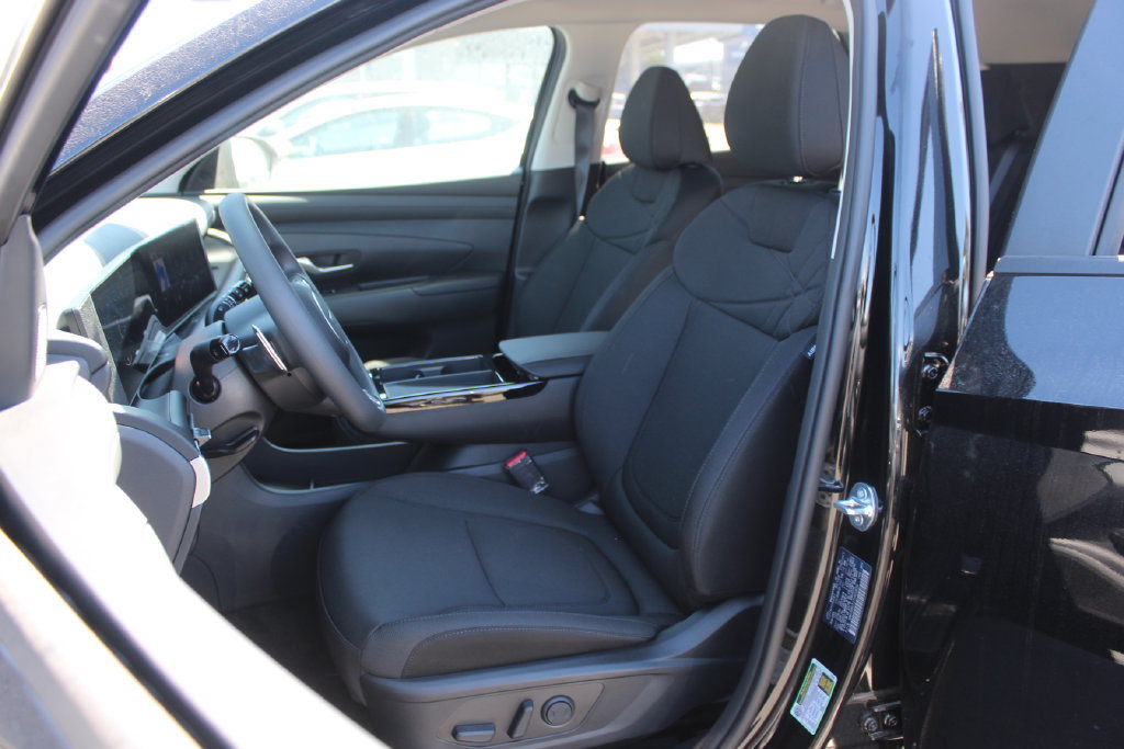 New 2026 Hyundai Tucson SEL w/ Tow & Go Package AWD/4WD image 13