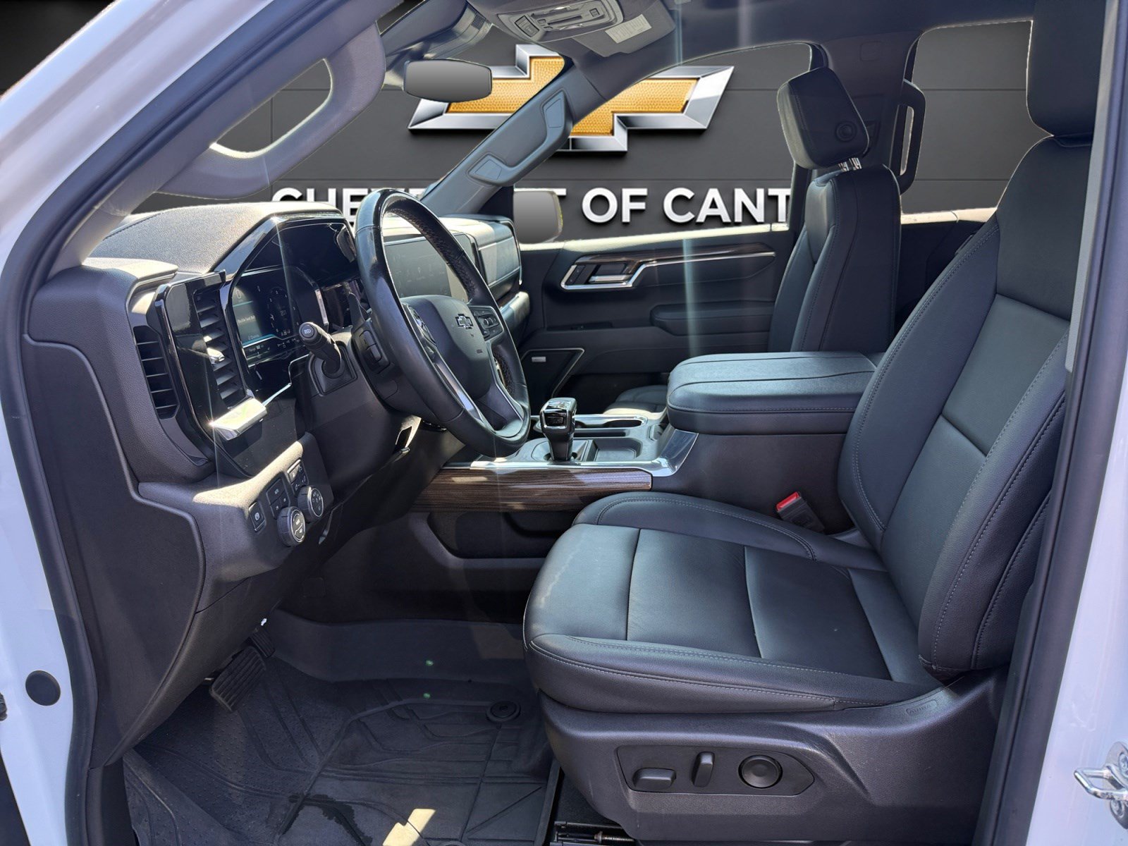 Used 2025 Chevrolet Silverado 1500 RST w/ RST All Star Premium Package AWD/4WD image 9