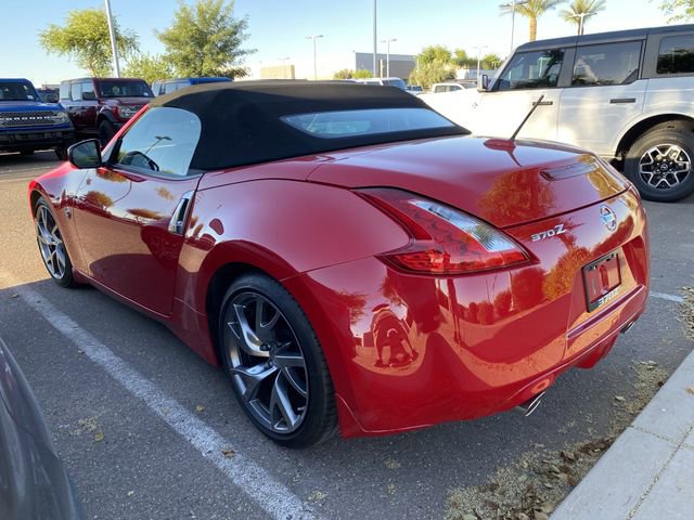 Used 2017 Nissan 370Z Touring Sport image 2