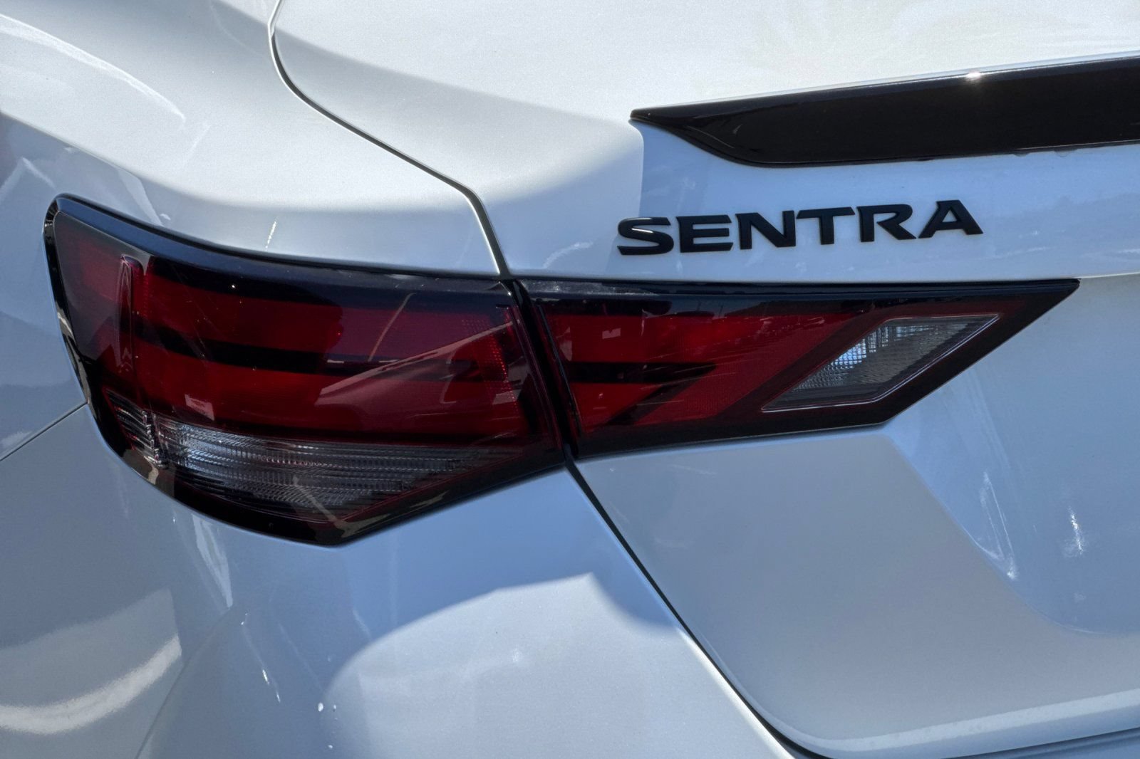 Used 2023 Nissan Sentra SR w/ Midnight Edition Package FWD image 45