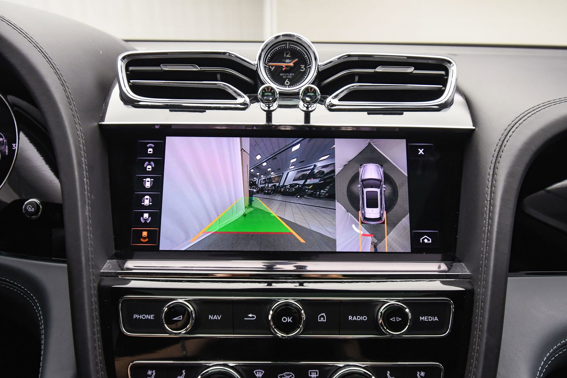 Used 2022 Bentley Bentayga S image 42