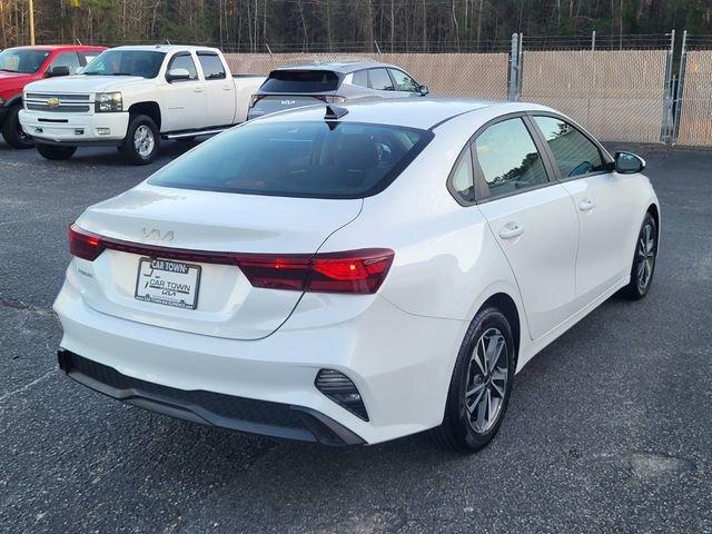 Used 2023 Kia Forte LXS image 2