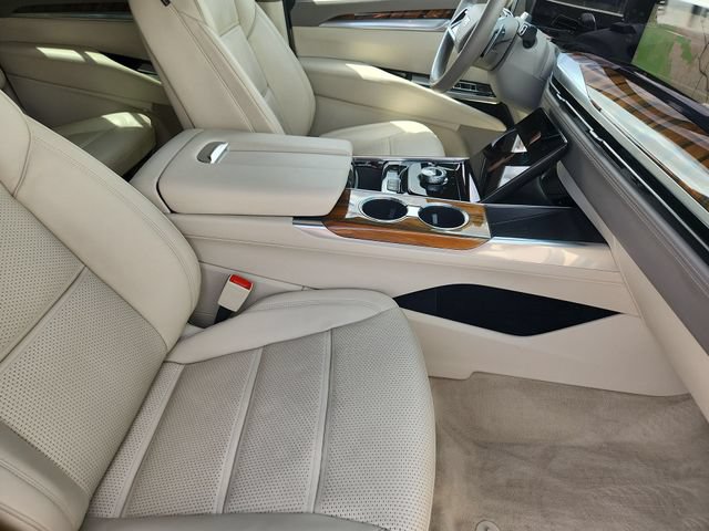Used 2025 Cadillac Escalade ESV Sport Platinum AWD/4WD image 22
