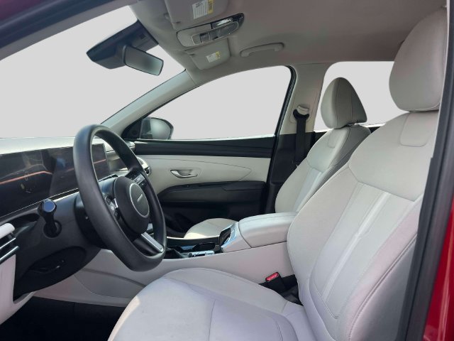 Used 2025 Hyundai Tucson SEL AWD/4WD image 17