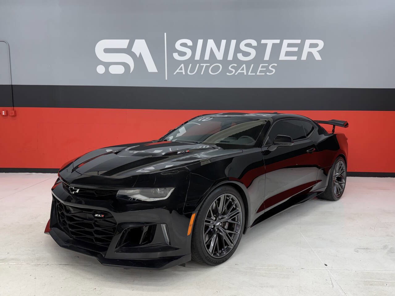 Used 2018 Chevrolet Camaro ZL1 image 1