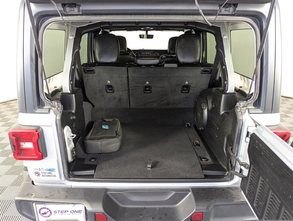 Used 2022 Jeep Wrangler Unlimited Sahara image 30