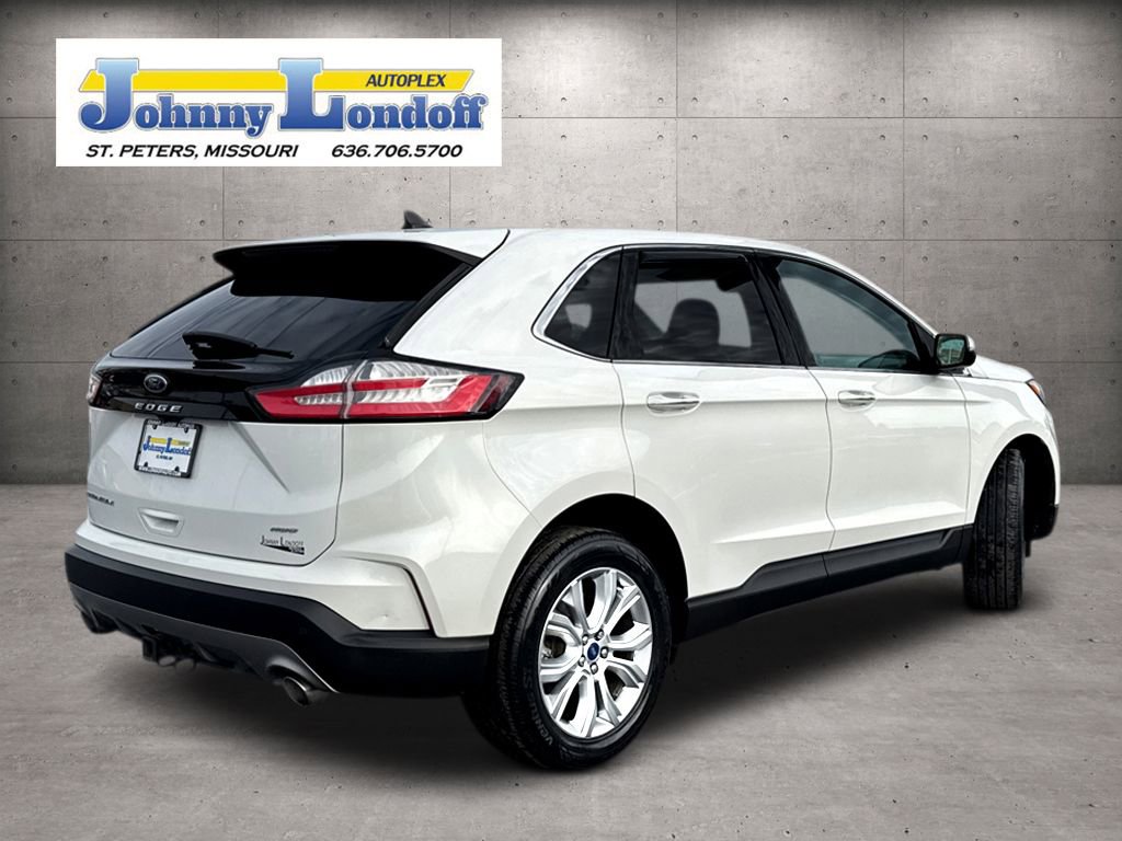 Used 2022 Ford Edge Titanium w/ Class II Trailer Tow Package image 2