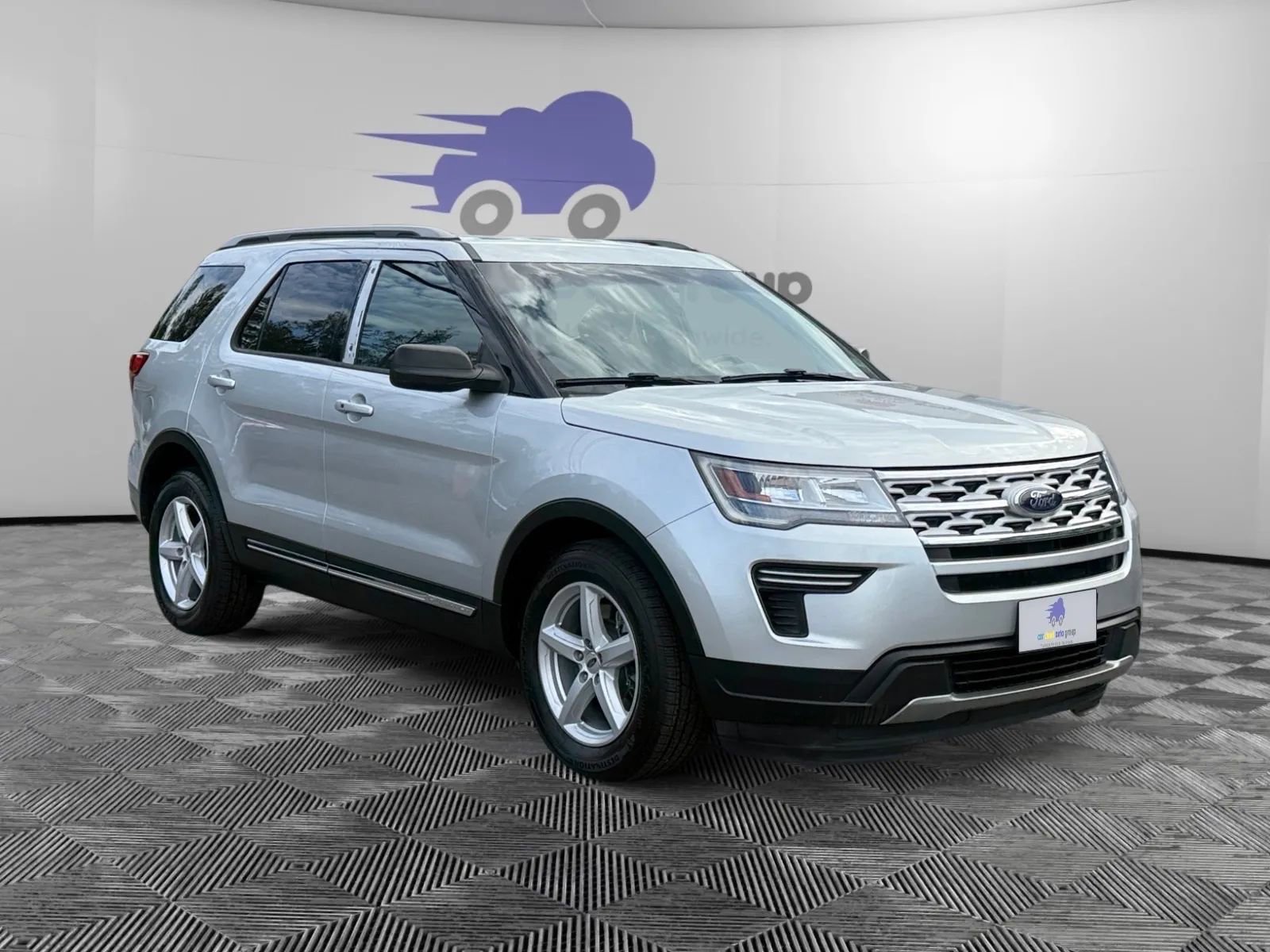 Used 2019 Ford Explorer XLT image 7