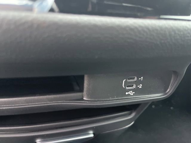 New 2026 Chrysler Pacifica Select image 20