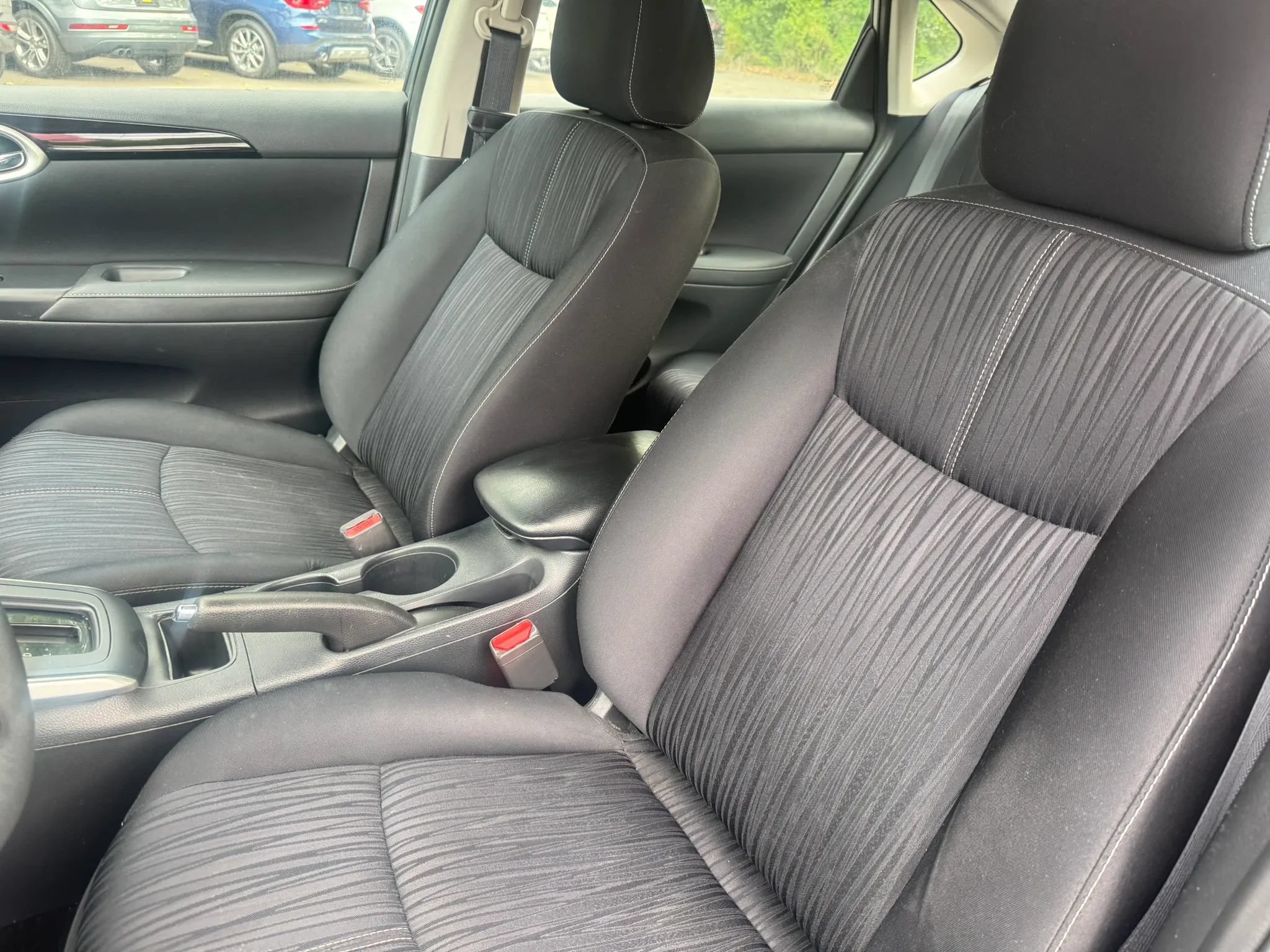 Used 2016 Nissan Sentra SV FWD image 17