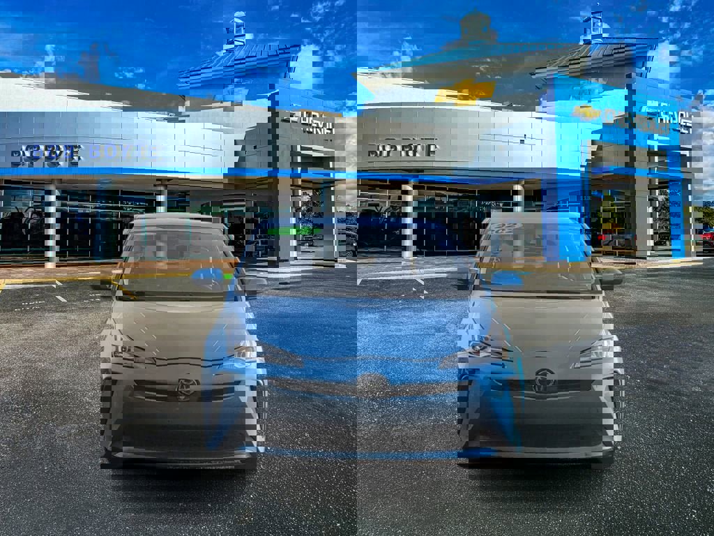 Used 2022 Toyota Prius L Eco image 9