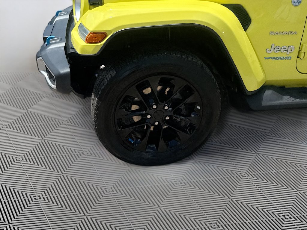 Used 2022 Jeep Wrangler Unlimited Sahara w/ Cold Weather Group AWD/4WD image 35