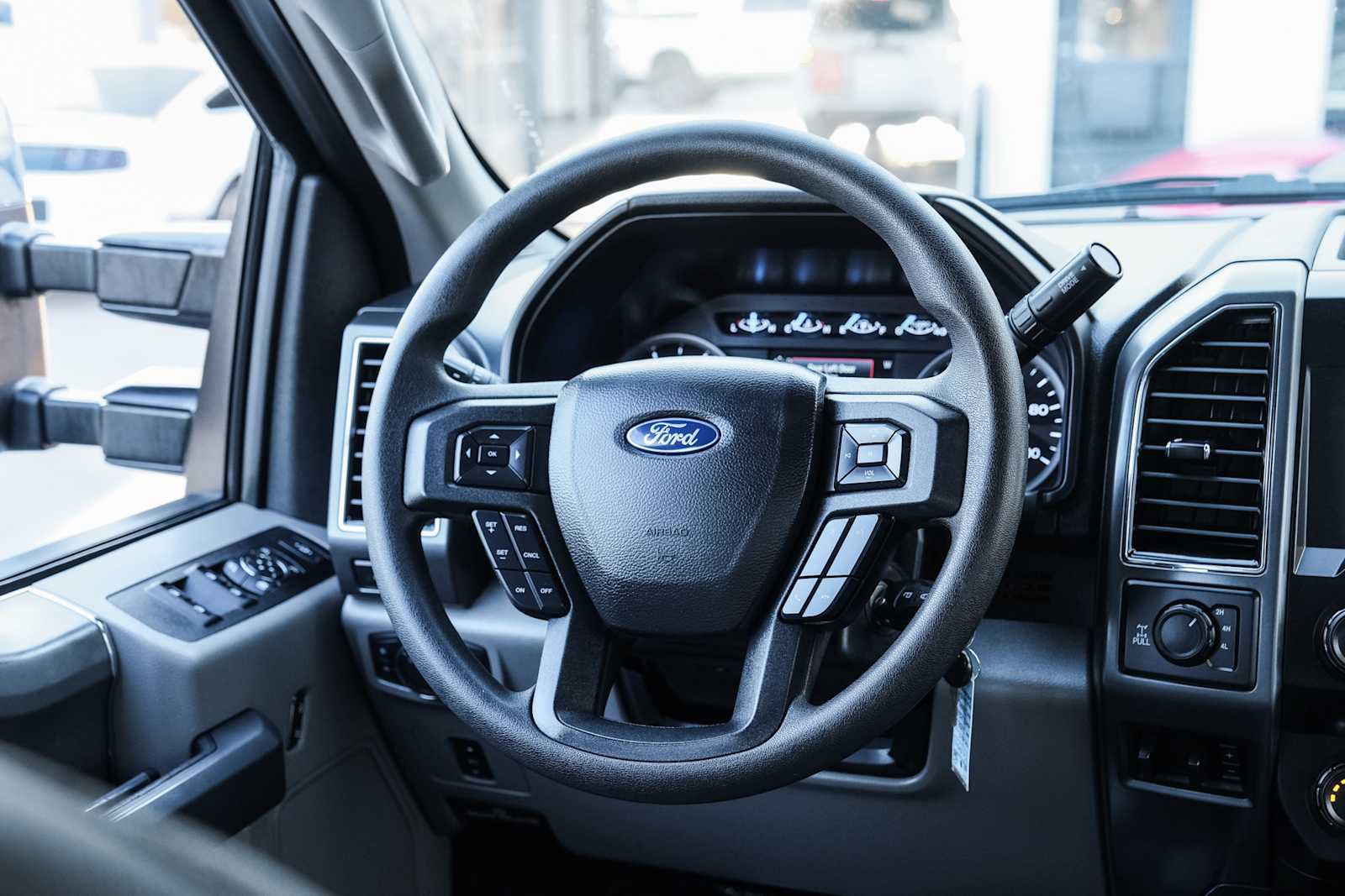 Used 2020 Ford F250 XLT w/ XLT Premium Package AWD/4WD image 24